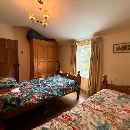 Wingrove - Sleeps 8 펜션