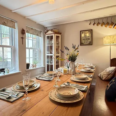 Wingrove - Sleeps 8 펜션 Morland